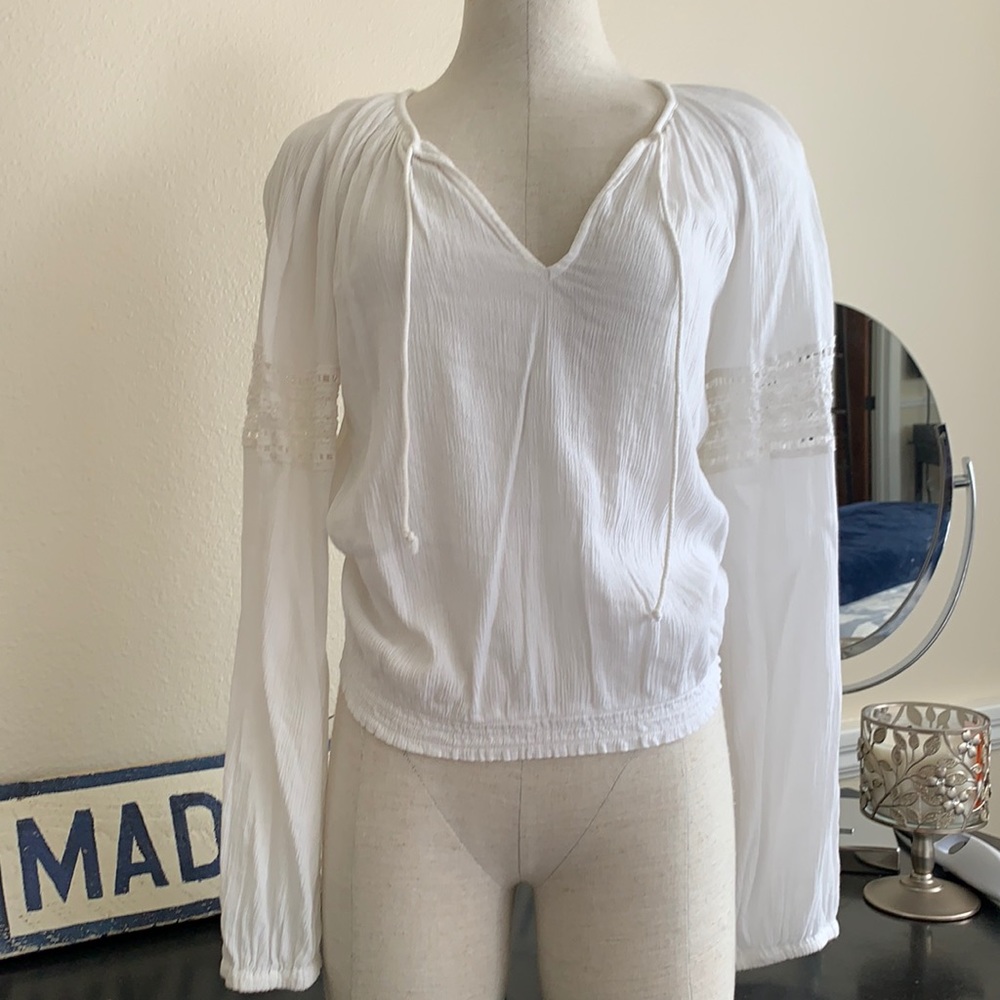 Sun & Shadow white top size medium